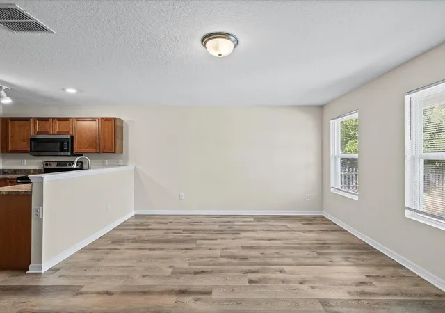 Photo 4 of Single family home for sale at 7454 Mohawk Trl, Spring Hill, FL 34606 | MLS# W7888953 | Listing updated on 2026-10-04