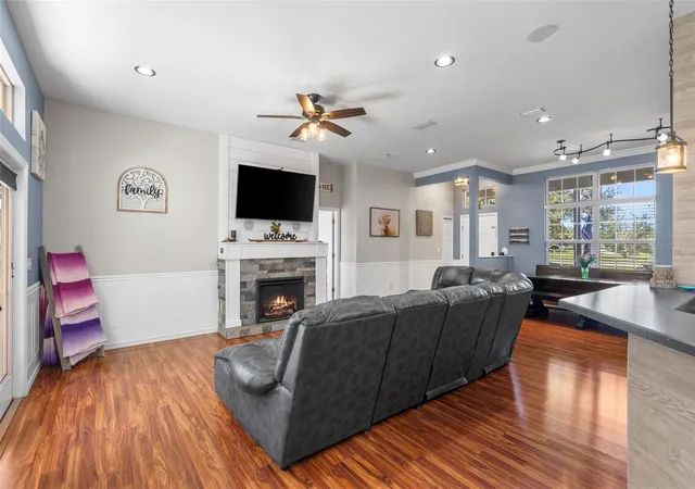 Photo 3 of Single family home for sale at 9978 SW 98th Terrace, Gainesville, FL 32608 | MLS# GC543040 | Listing updated on 2026-09-21