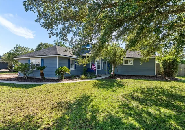 Photo 4 of Single family home for sale at 9978 SW 98th Terrace, Gainesville, FL 32608 | MLS# GC543040 | Listing updated on 2026-09-21