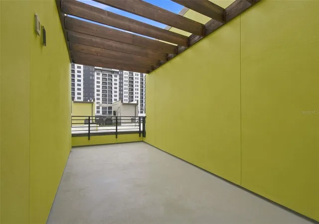 4th image of 931 Arlington Ave N, St Petersburg, FL 33705 | MLS# TB8542910