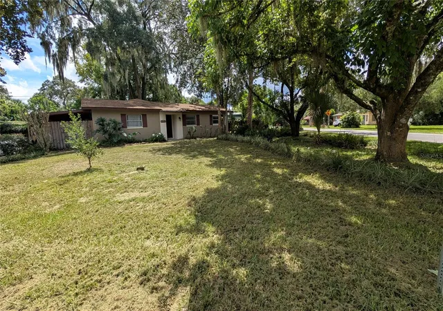 Single family home for sale at 1408 NE 25th Place, OCALA, FL 34470 | MLS# G5117023