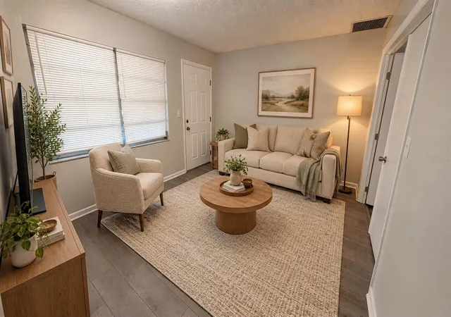 Photo 4 of Single family home for sale at 1408 NE 25th Place, Ocala, FL 34470 | MLS# G5117023 | Listing updated on 2026-10-02
