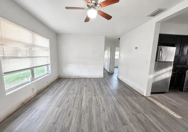 Photo 4 of Single family home for sale at 7305 Dianne Dr, New Port Richey, FL 34652 | MLS# W7888954 | Listing updated on 2026-09-02