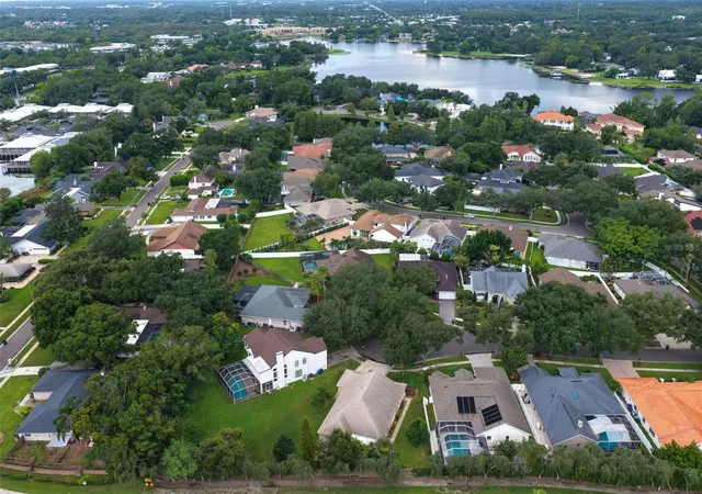 Photo 3 of Single family home for sale at 9703 Hidden Cove Ct, Tampa, FL 33618 | MLS# TB8542921 | Listing updated on 2026-10-11
