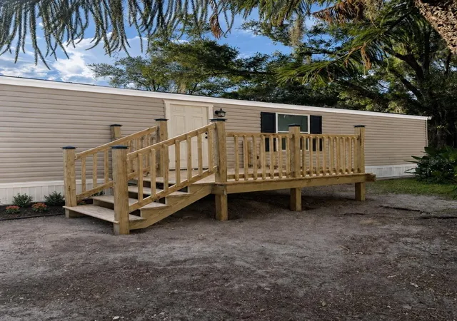 Photo 3 of Manufactured home for sale at 2017 Christy Ln, Lakeland, FL 33801 | MLS# R4911893 | Listing updated on 2026-09-12