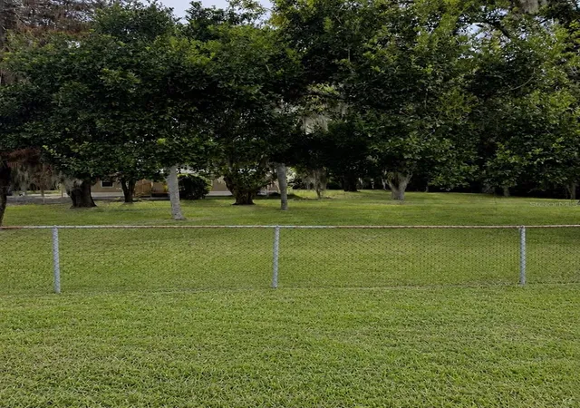 Photo 4 of Manufactured home for sale at 2017 Christy Ln, Lakeland, FL 33801 | MLS# R4911893 | Listing updated on 2026-09-28