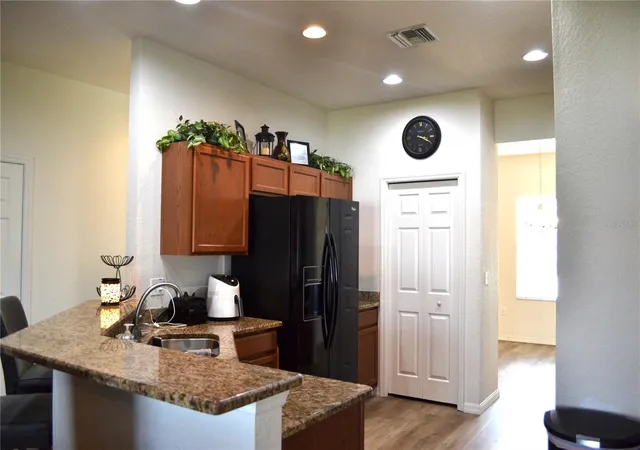 Photo 2 of Single family home for sale at 2828 Blackwater Creek Dr, Lakeland, FL 33810 | MLS# S5156420 | Listing updated on 2026-08-28
