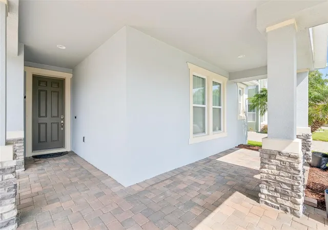 Photo 3 of Single family home for sale at 1060 Wood Dale Cir, Oviedo, FL 32765 | MLS# O6436971 | Listing updated on 2026-09-14