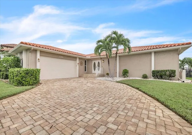 Photo 4 of Single family home for sale at 596 Macedonia Dr, Punta Gorda, FL 33950 | MLS# C7530039 | Listing updated on 2026-09-23