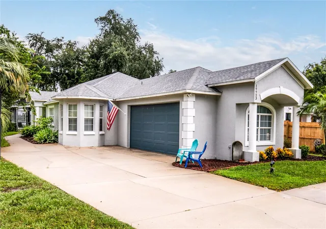 Photo 2 of Single family home for sale at 19923 W Eldorado Dr, Eustis, FL 32736 | MLS# G5117026 | Listing updated on 2026-08-29