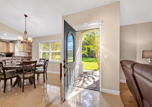 Photo 4 of Single family home for sale at 19923 W Eldorado Dr, Eustis, FL 32736 | MLS# G5117026 | Listing updated on 2026-08-29