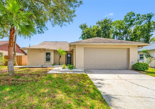 Single family home for sale at 11925 Cedarfield Dr, RIVERVIEW, FL 33579 | MLS# TB8542961