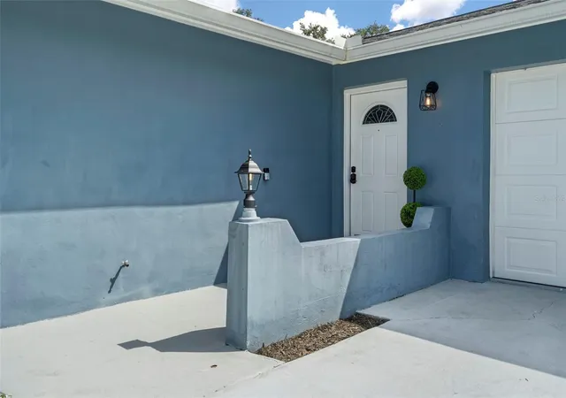 Photo 3 of Single family home for sale at 6917 Dunnett Ave N, St Petersburg, FL 33709 | MLS# TB8542964 | Listing updated on 2026-09-29