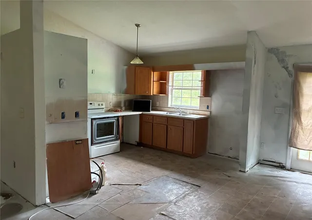 Photo 4 of Single family home for sale at 8549 Sw 136Th Ter, Dunnellon, FL 34432 | MLS# O6436981 | Listing updated on 2026-10-06