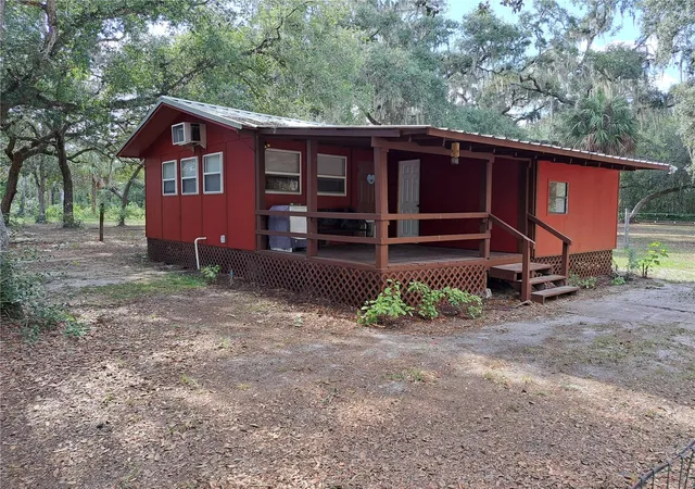Photo 1 of Single family home for sale at 17010 Se 95th St Rd, Ocklawaha, FL 32179 | MLS# OM731165 | Listing updated on 2026-09-22