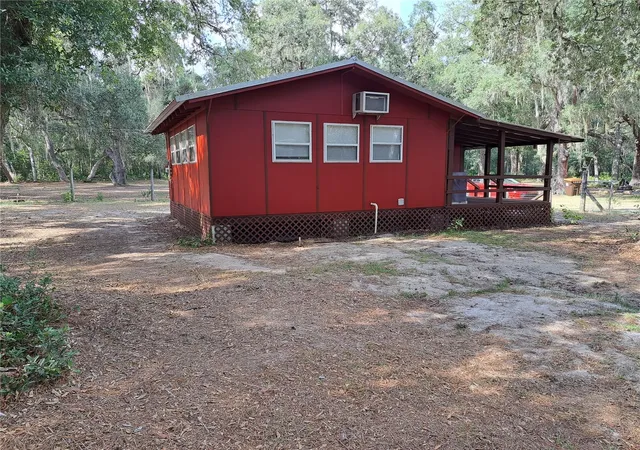 Photo 2 of Single family home for sale at 17010 Se 95th St Rd, Ocklawaha, FL 32179 | MLS# OM731165 | Listing updated on 2026-09-22