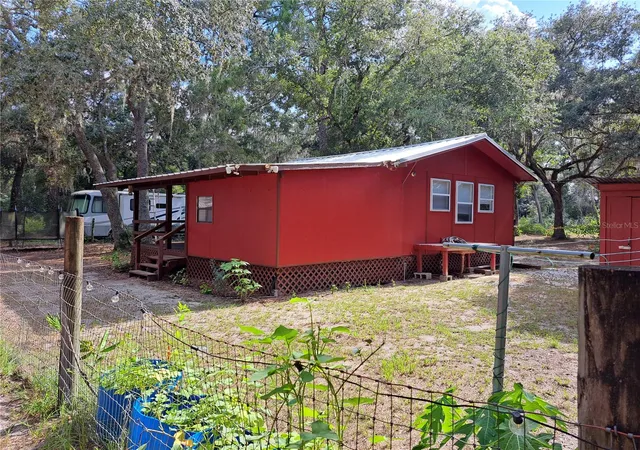 Photo 3 of Single family home for sale at 17010 Se 95th St Rd, Ocklawaha, FL 32179 | MLS# OM731165 | Listing updated on 2026-09-22