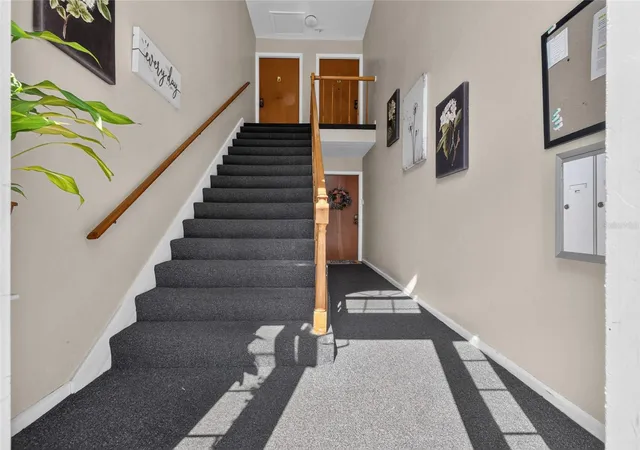 Listing Photo 4 - Condo for sale in building located at 4386 Lake Underhill Rd, ORLANDO, FL 32803 - Unit #D
