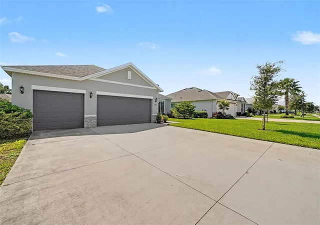 Photo 3 of Single family home for sale at 3087 Silvermines Ave, Ormond Beach, FL 32174 | MLS# O6436992 | Listing updated on 2026-09-23