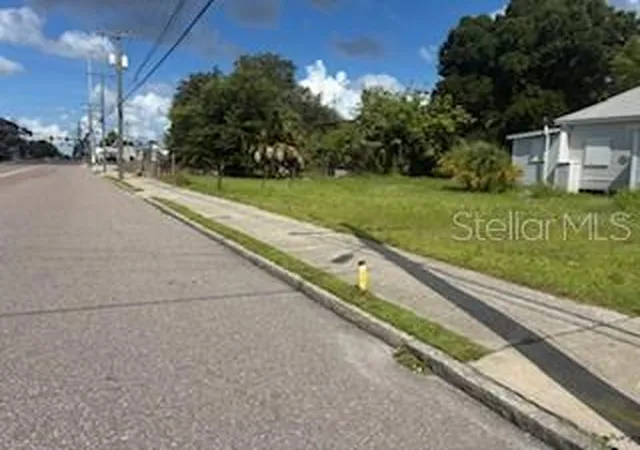 Photo 3 of Sale Pending at 2222 E 4th Ave, Tampa, FL 33605 | MLS# G5117029 | Listing updated on 2026-09-04