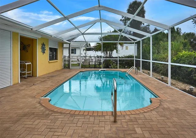 Photo 2 of Single family home for sale at 117 Home Park Rd, Venice, FL 34285 | MLS# A4704213 | Listing updated on 2026-09-28