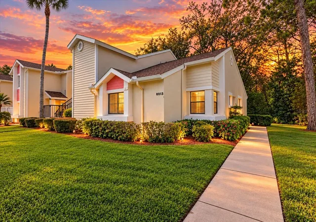 Photo 1 of Condo for sale at 8015 Picketts Ct, Weeki Wachee, FL 34613 | MLS# W7888958 | Listing updated on 2026-10-01