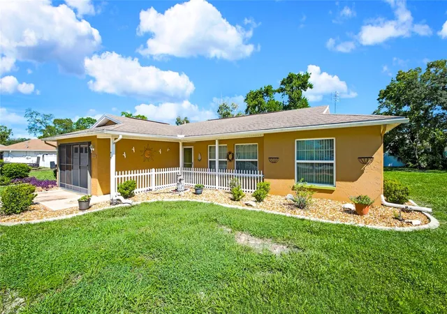 Photo 4 of Single family home for sale at 3535 Hartley Rd, Spring Hill, FL 34606 | MLS# W7888959 | Listing updated on 2026-09-17