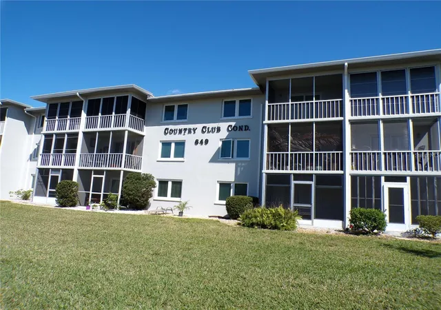 Photo 25 of Condo for sale at 649 S Tamiami Trl S #304, Venice, FL 34285 | MLS# N6145508 | Listing updated on 2026-08-30