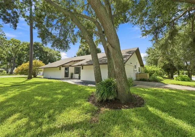 1st image of 1683 Oak Pl, Clearwater, FL 33755 | MLS# TB8542984