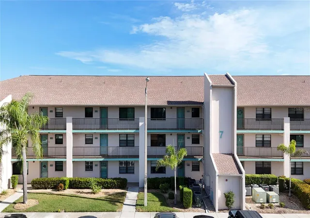 Photo 1 of Condo for sale at 175 Kings Hwy #733, Punta Gorda, FL 33983 | MLS# C7530044 | Listing updated on 2026-09-02