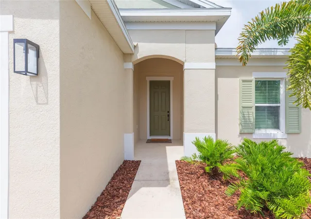 Photo 2 of Single family home for sale at 7122 Estero Ct, Apollo Beach, FL 33572 | MLS# TB8542989 | Listing updated on 2026-09-04