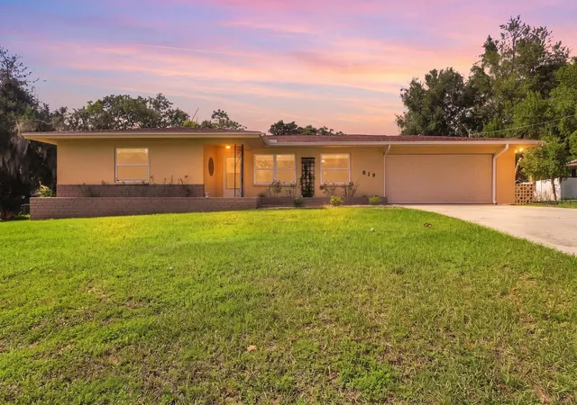 Photo 1 of Single family home for sale at 819 Spruce St, Inverness, FL 34452 | MLS# OM731171 | Listing updated on 2026-08-28