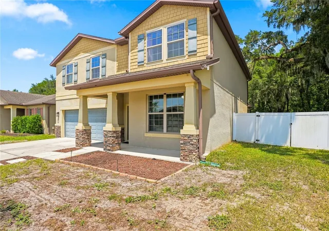 Photo 3 of Single family home for sale at 15561 Stone House Dr, Brooksville, FL 34604 | MLS# W7888961 | Listing updated on 2026-09-15