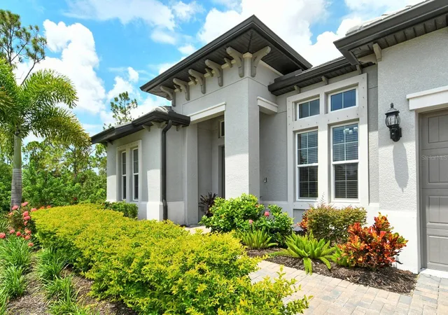 Photo 3 of Single family home for sale at 19815 Bridgetown Loop, Venice, FL 34293 | MLS# N6145511 | Listing updated on 2026-08-31