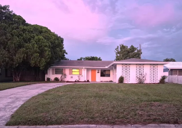 Photo 1 of Sale Pending at 1484 Viburnum Ln, Winter Park, FL 32792 | MLS# TB8543017 | Listing updated on 2026-09-07