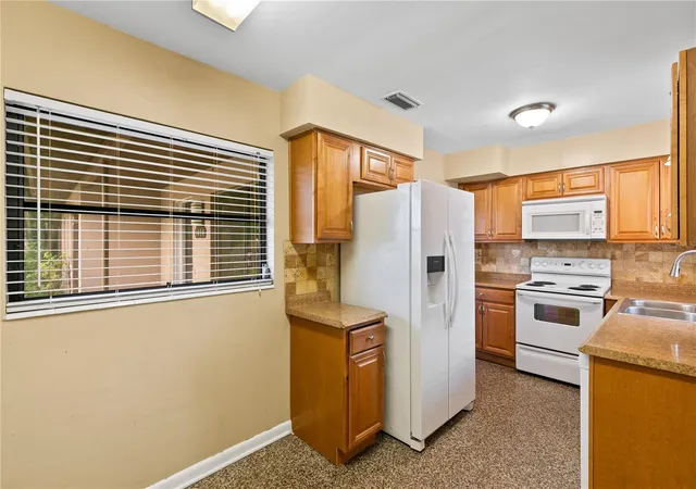 Photo 3 of Sale Pending at 1484 Viburnum Ln, Winter Park, FL 32792 | MLS# TB8543017 | Listing updated on 2026-09-07