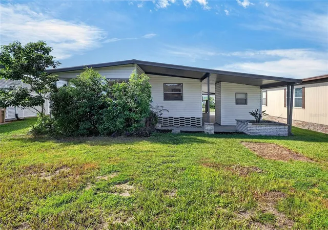 Photo 3 of Manufactured home for sale at 2055 S Floral Ave #55, Bartow, FL 33830 | MLS# B4902353 | Listing updated on 2026-10-04