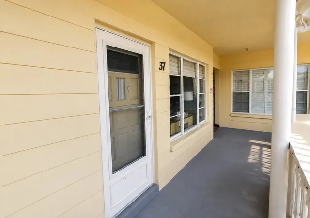 3rd image of 2459 Franciscan Dr #37, Clearwater, FL 33763 | MLS# TB8543019