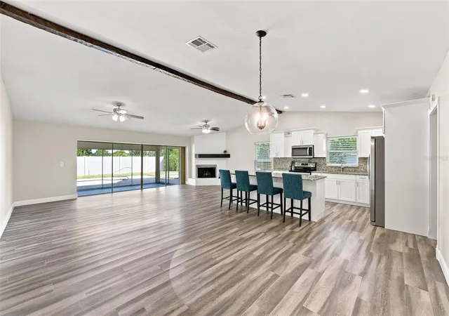 Photo 3 of Single family home for sale at 3276 Fox Hill Dr, Clearwater, FL 33761 | MLS# TB8543020 | Listing updated on 2026-10-13