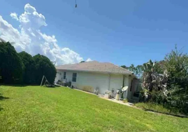 Photo 3 of Single family home for sale at 18 Webelo Pl, Palm Coast, FL 32164 | MLS# O6437027 | Listing updated on 2026-09-29