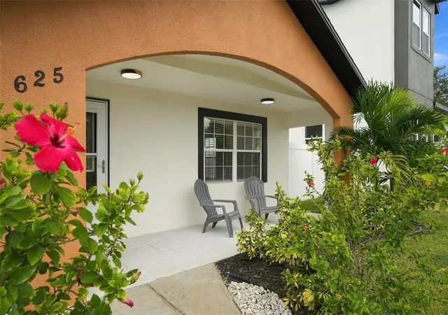 Photo 3 of Single family home for sale at 625 Folsom St S, Saint Petersburg, FL 33707 | MLS# TB8543021 | Listing updated on 2026-10-22