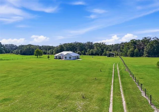 Photo 3 of Sale Pending at 5600 Sw County Road 240, Lake City, FL 32024 | MLS# GC543047 | Listing updated on 2026-09-28