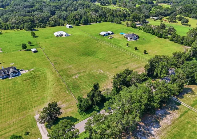Photo 3 of Sale Pending at 5600 Sw County Road 240, Lake City, FL 32024 | MLS# GC543047 | Listing updated on 2026-09-28