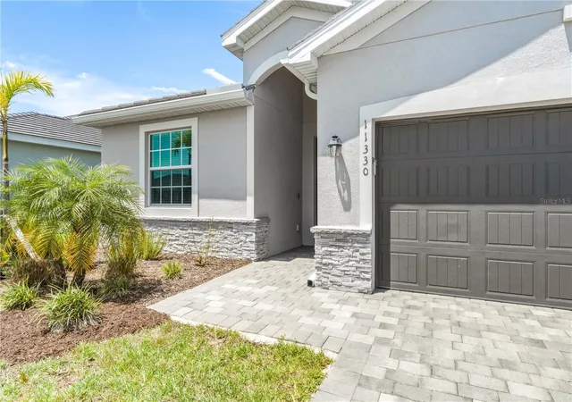 Photo 2 of Single family home for sale at 11330 Burgundy Dr, Venice, FL 34293 | MLS# D6148574 | Listing updated on 2026-08-29