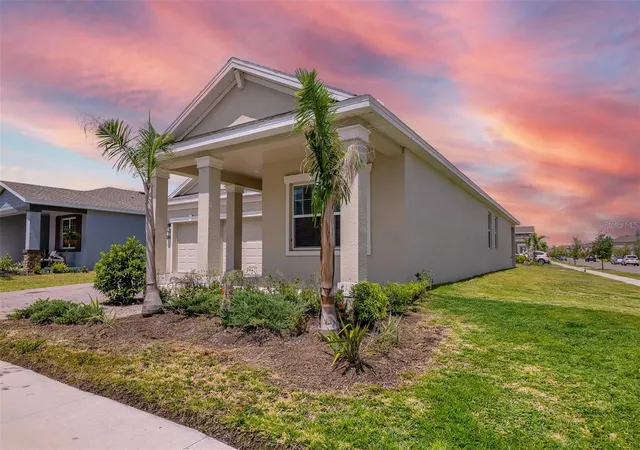 Photo 3 of Single family home for sale at 2637 Peace Of Mind Ave, Kissimmee, FL 34744 | MLS# S5156433 | Listing updated on 2026-08-28