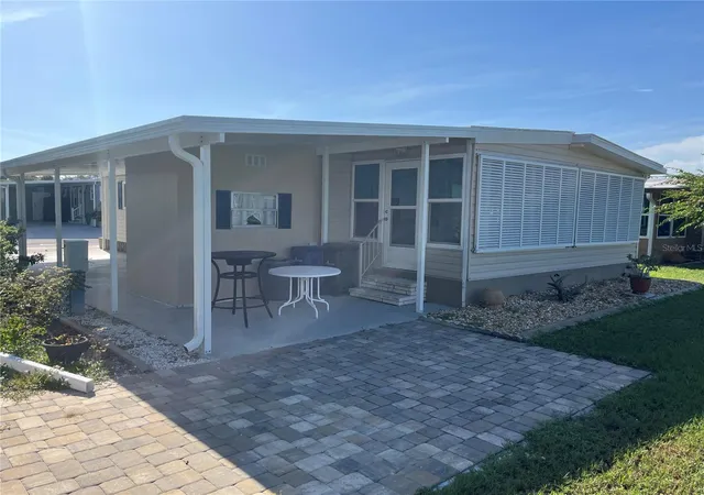 Photo 5 of Manufactured home for sale at 792 Grado Dr, Venice, FL 34285 | MLS# N6145514 | Listing updated on 2026-09-01