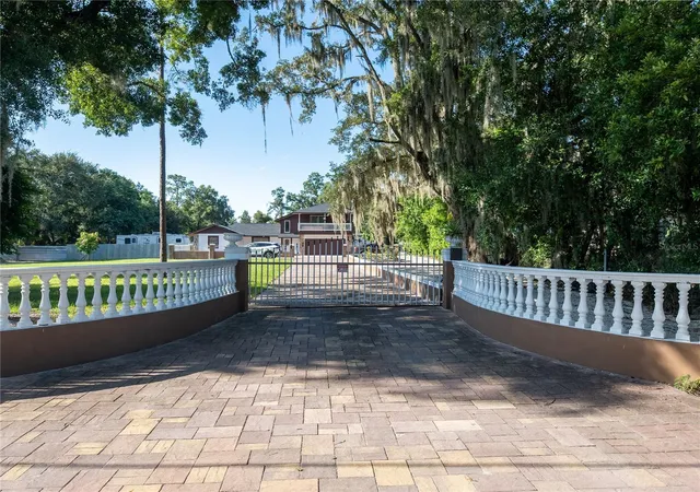 Photo 3 of Single family home for sale at 9613 Six Mile Crk Rd, Tampa, FL 33610 | MLS# TB8543025 | Listing updated on 2026-09-04