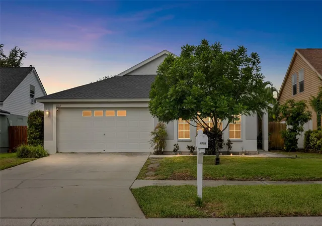 Photo 1 of Single family home for sale at 1702 Meadow Oak Ln, Tarpon Springs, FL 34689 | MLS# TB8543027 | Listing updated on 2026-08-31