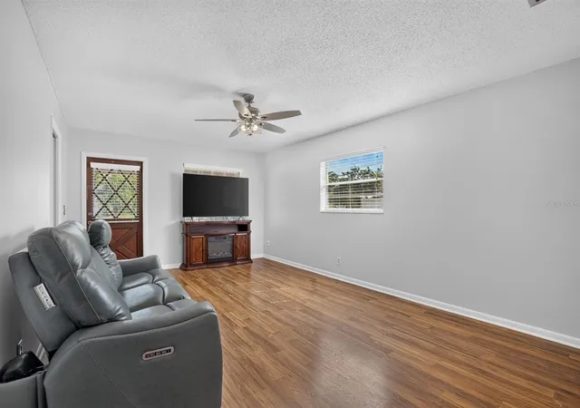 Photo 4 of Single family home for sale at 403 Alma Dr, Brandon, FL 33510 | MLS# TB8543028 | Listing updated on 2026-09-12