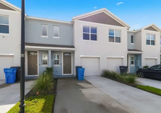 Photo 3 of Townhouse for sale at 4461 Rachel Falls Dr, Tampa, FL 33610 | MLS# S5156437 | Listing updated on 2026-10-17